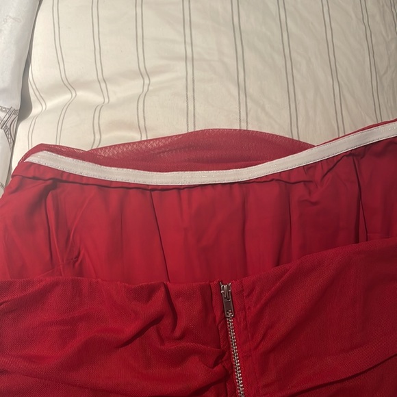 red corset crop top ♥️💋 - Picture 5 of 6